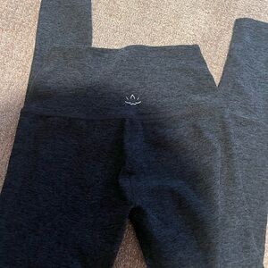 Beyond Yoga Charcoal Heather leggings
